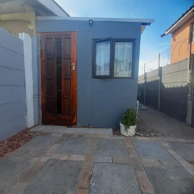 6 Bedroom Property for Sale in Ravensmead Western Cape